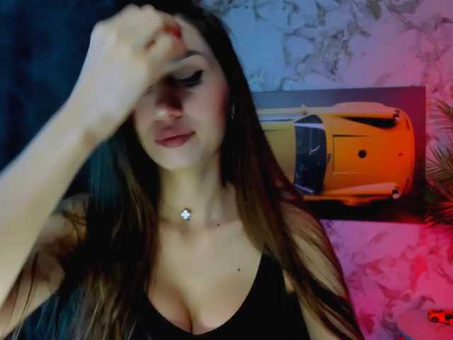 Mollyinyourmind live cam on BongaCams