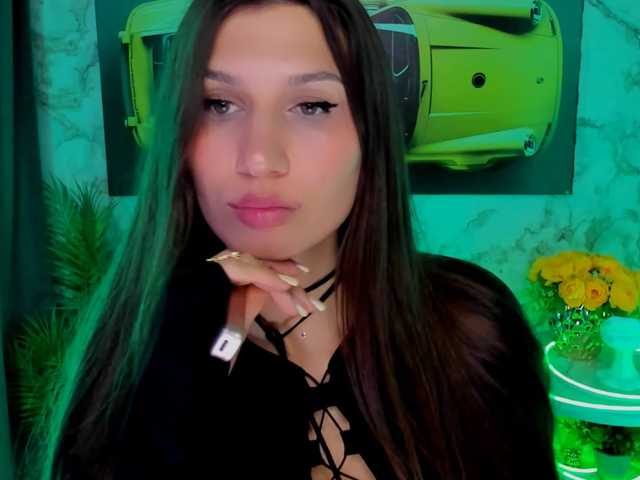 Mollyinyourmind's BongaCams show and profile