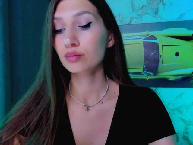 Mollyinyourmind live cam
