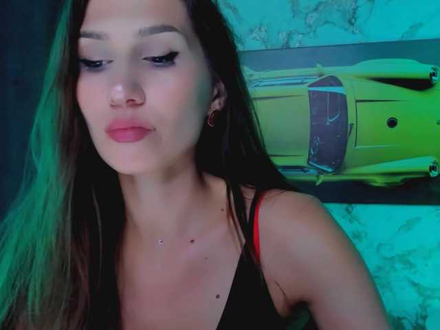 Mollyinyourmind live cam on BongaCams