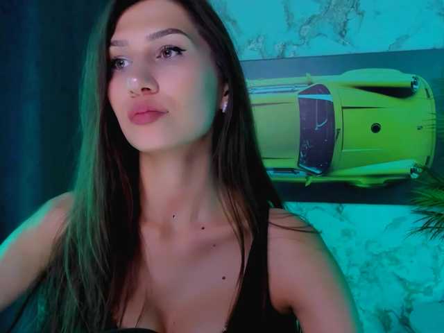 Mollyinyourmind live cam on BongaCams