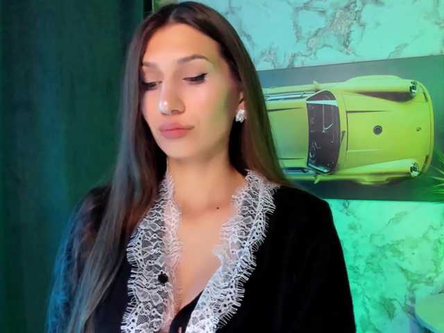Mollyinyourmind live cam preview
