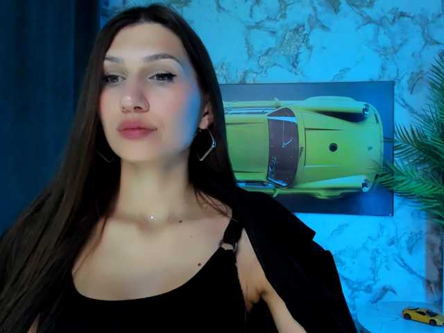Mollyinyourmind live cam on BongaCams
