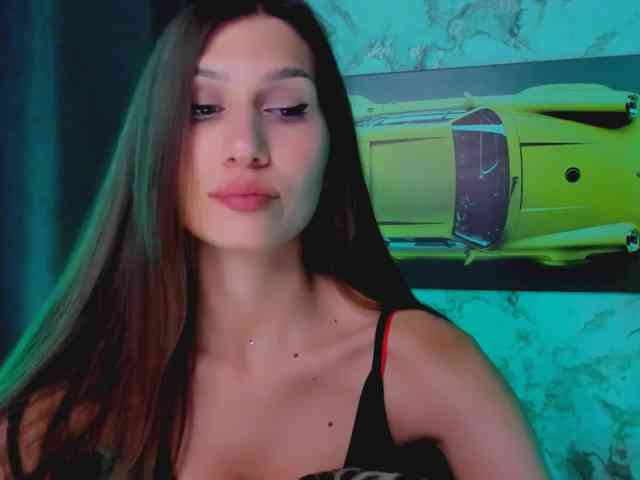 Mollyinyourmind Live Webcam on BongaCams