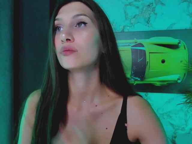 Modelo: Mollyinyourmind