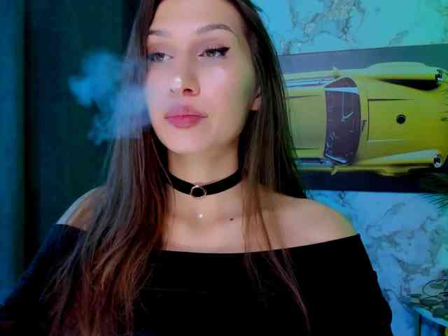 Mollyinyourmind Live Webcam on BongaCams