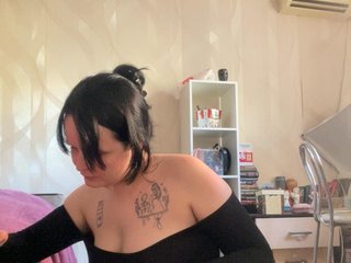 Lizzi-Peach Porn Show