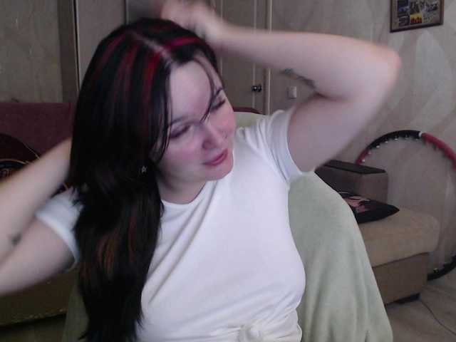 Lizzi-Peach live cam on