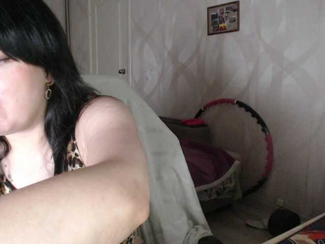 Lizzi-Peach live webcam show