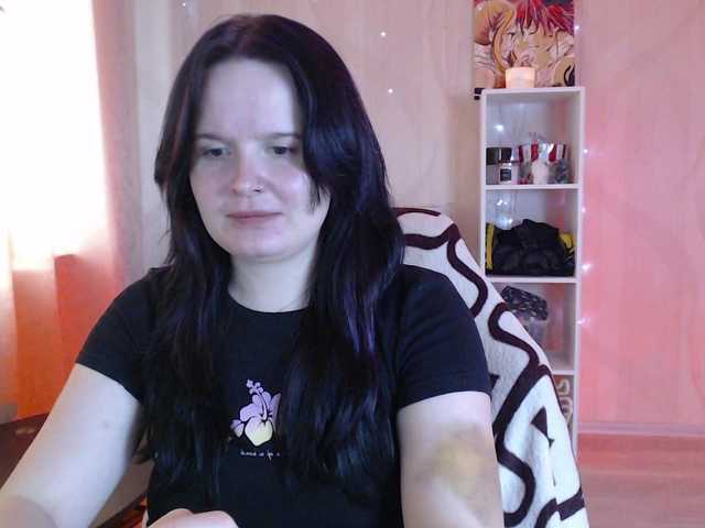 Lizzi-Peach live cam on BongaCams