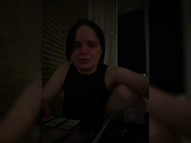 Lizzi-Peach live cam on BongaCams