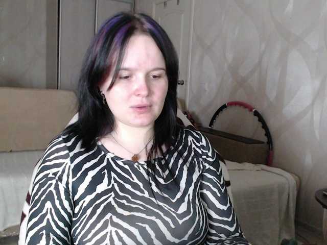 Lizzi-Peach live cam on BongaCams