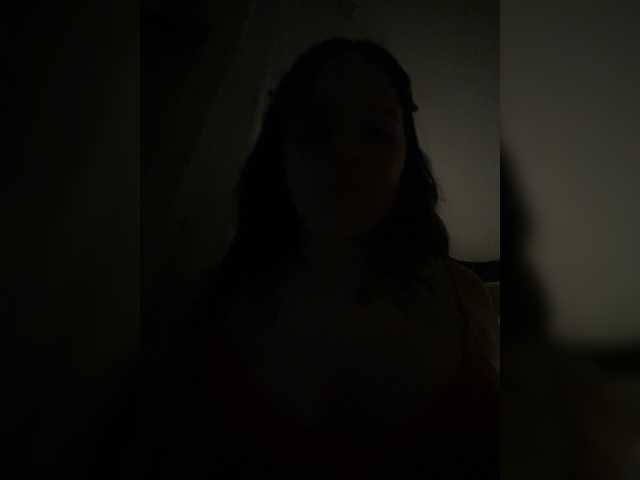 Lizzi-Peach live cam on BongaCams