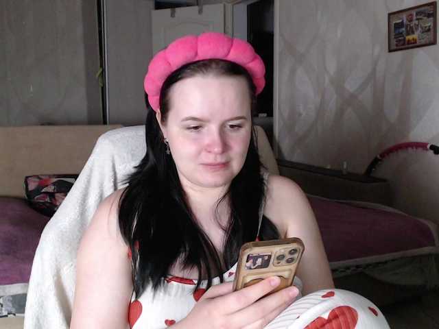 Lizzi-Peach live webcam show