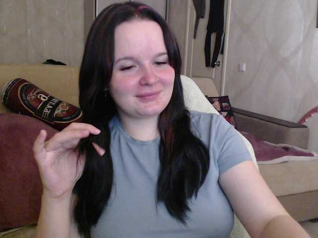 Lizzi-Peach live cam