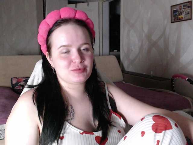Lizzi-Peach live webcam show