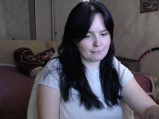 lizzi-peach cam belle