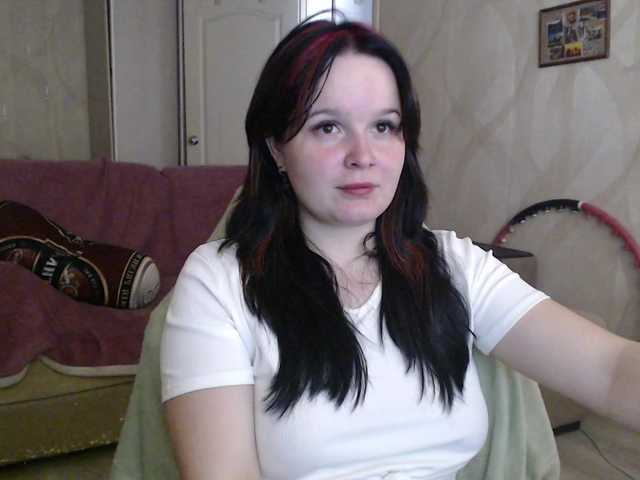 Lizzi-Peach live cam on 