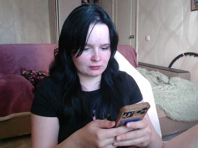 Lizzi-Peach live cam on BongaCams