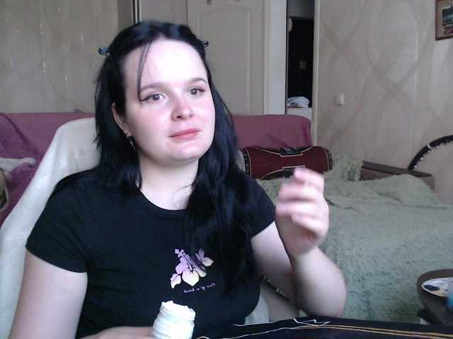 Lizzi-Peach live webcam show