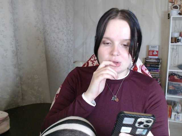 Lizzi-Peach live cam on BongaCams