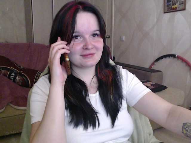 Lizzi-Peach live cam