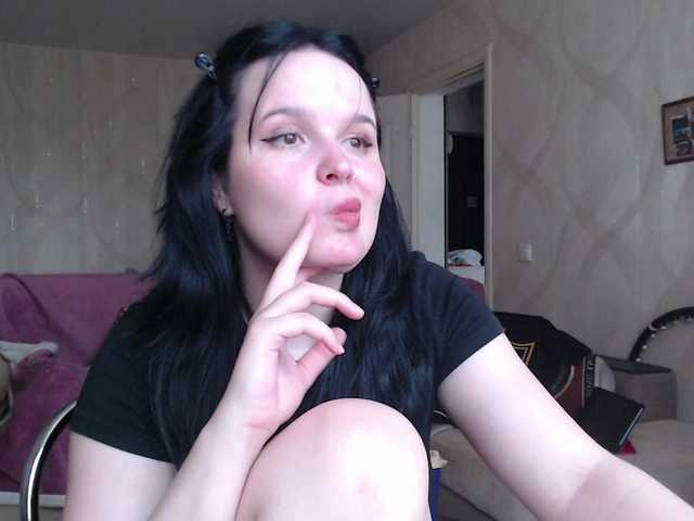 Lizzi-Peach live webcam show