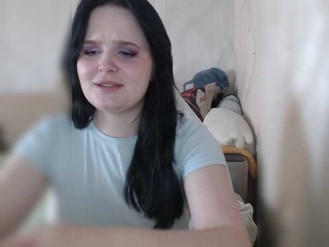 Lizzi-Peach live cam on BongaCams