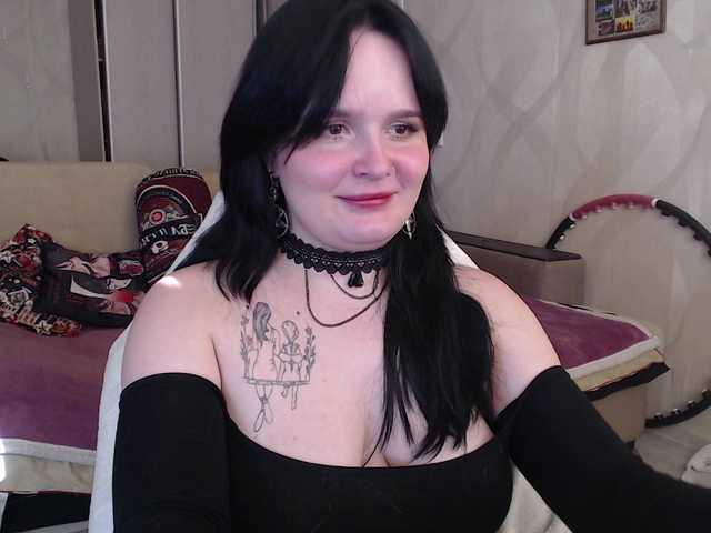 Lizzi-Peach live cam