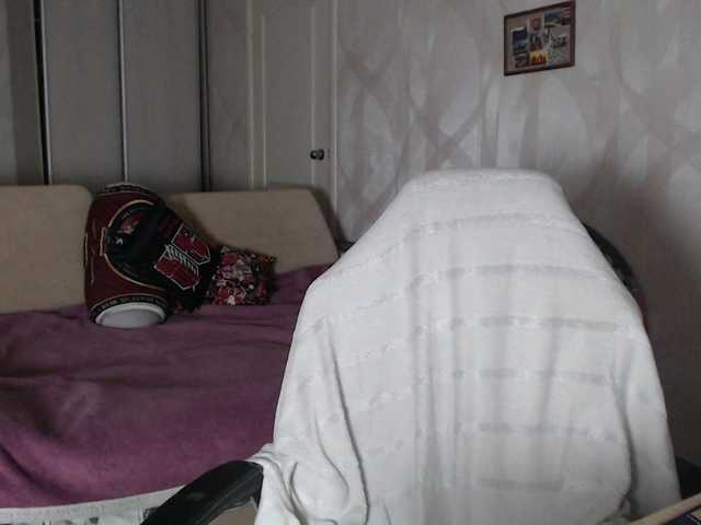 Lizzi-Peach live webcam show