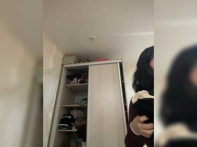 Lizzi-Peach live cam on BongaCams
