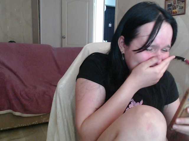 Lizzi-Peach live cam on BongaCams