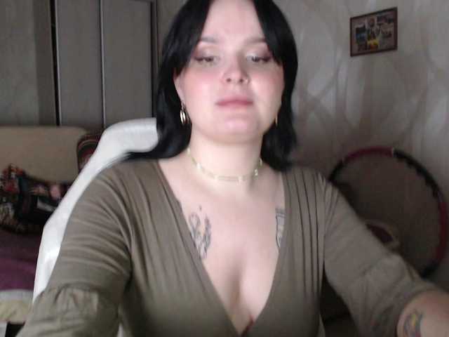 Lizzi-Peach live webcam show