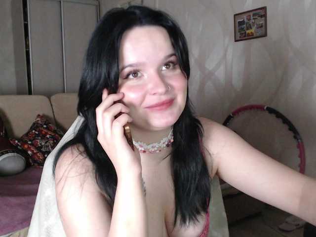 Lizzi-Peach live cam
