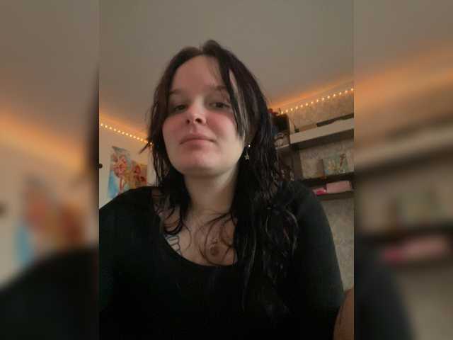 Lizzi-Peach live cam