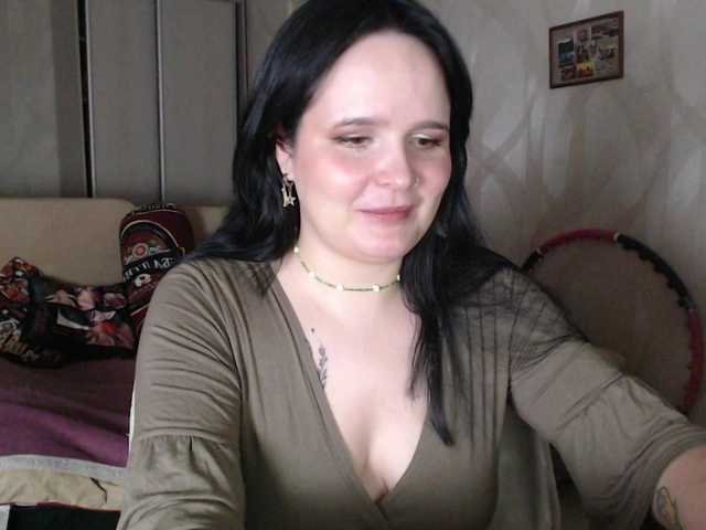Lizzi-Peach live webcam show