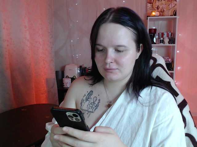 Lizzi-Peach live cam preview