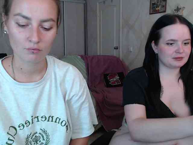 Lizzi-Peach webcam