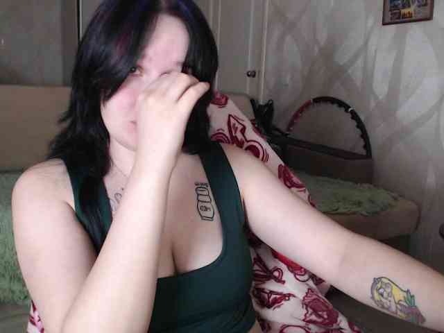 Lizzi-Peach webcam