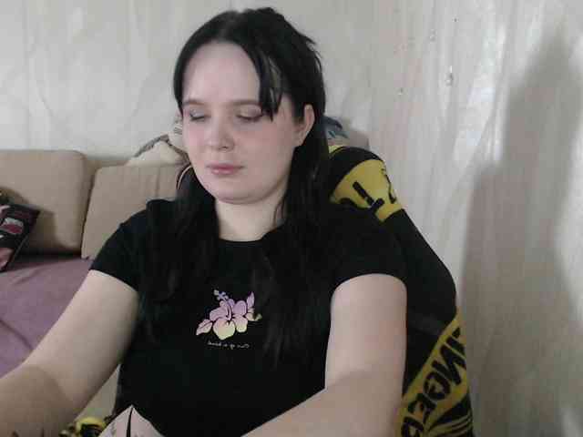 Lizzi-Peach webcam