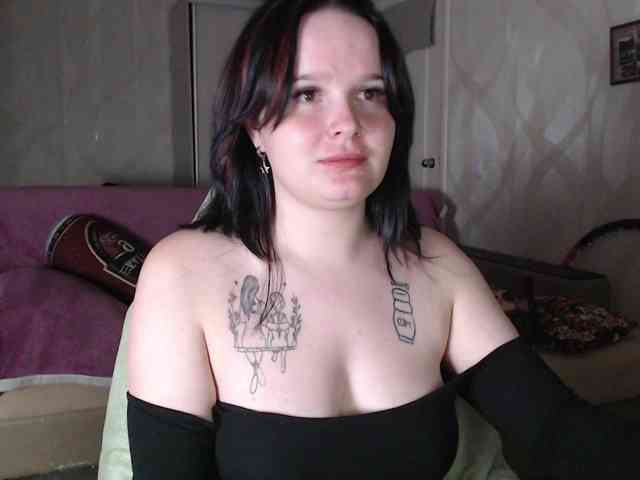 Lizzi-Peach webcam