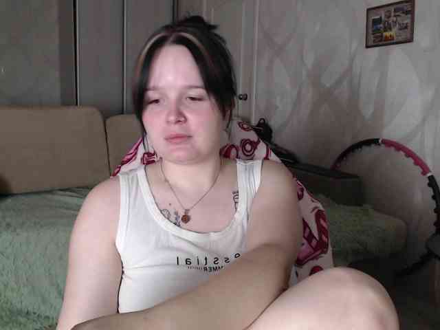 Lizzi-Peach webcam