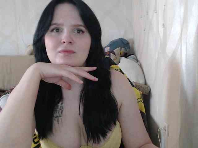 Lizzi-Peach webcam