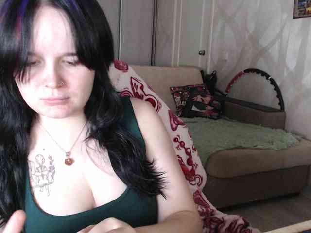 Lizzi-Peach webcam