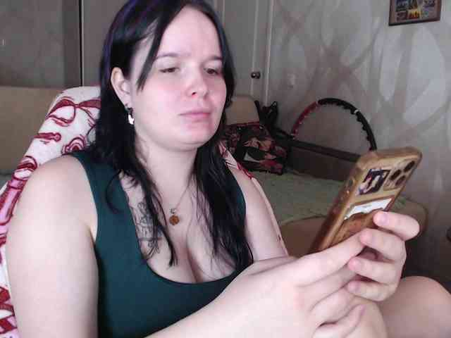 Lizzi-Peach webcam