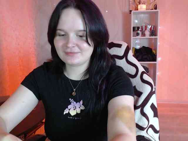 Lizzi-Peach webcam