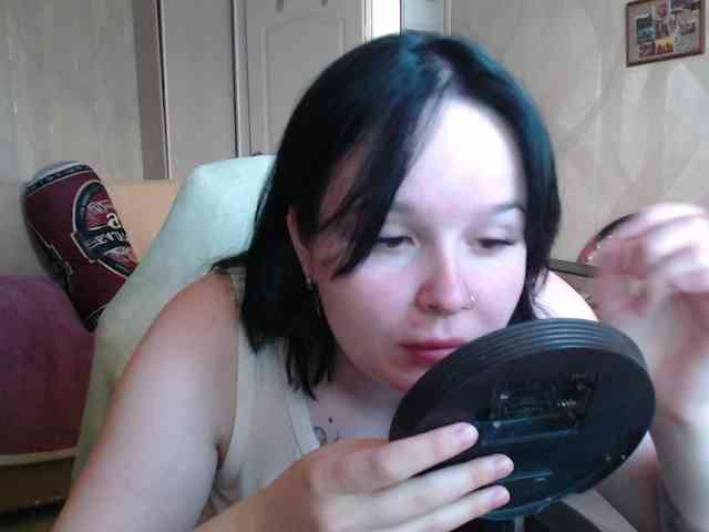 Lizzi-Peach webcam