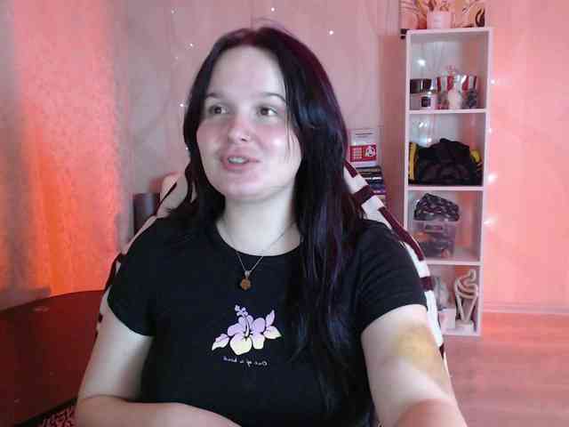 Lizzi-Peach webcam