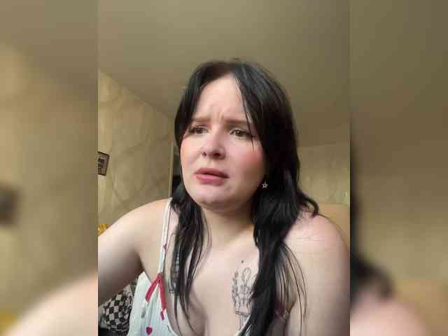 Lizzi-Peach webcam