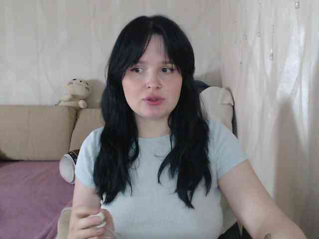 Lizzi-Peach webcam